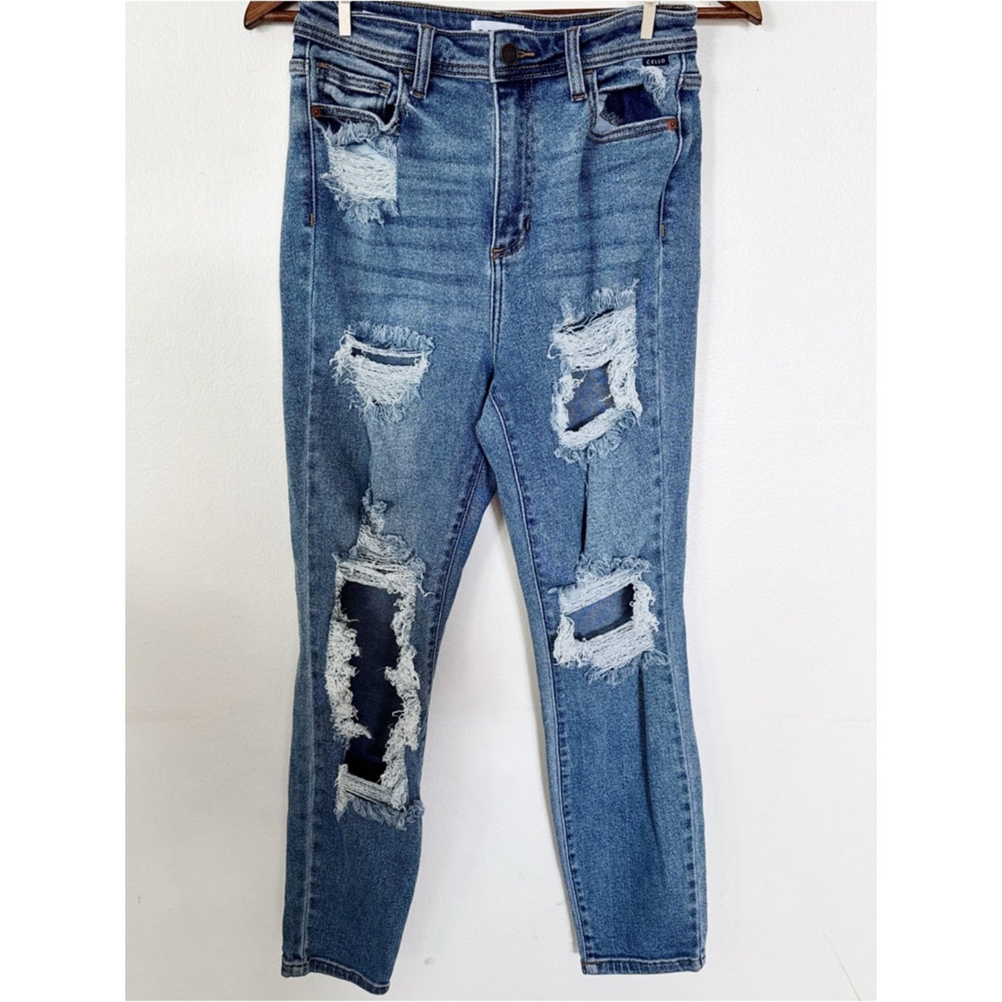 Cello Distressed Skinny Jeans in Blue Wash size 7