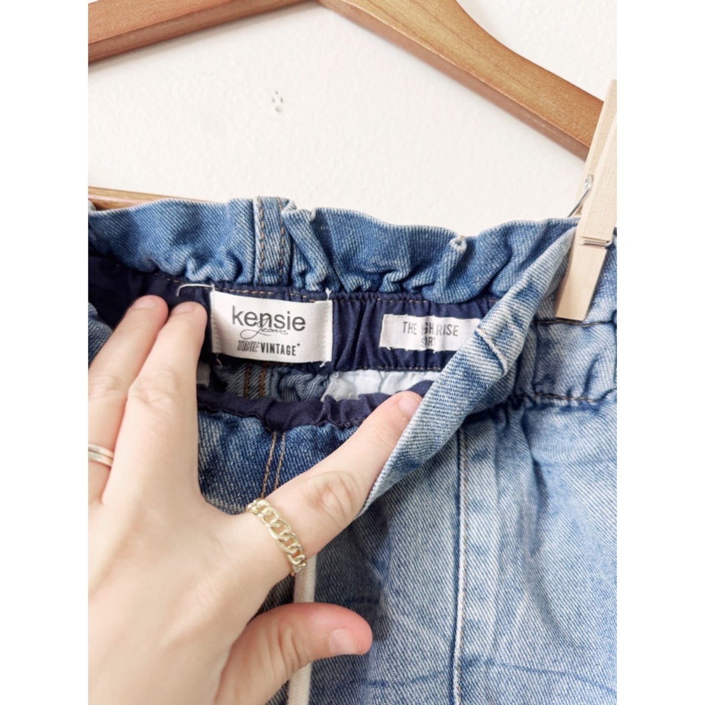 Kensie Blue Washed Denim Paperbag Shorts size 4