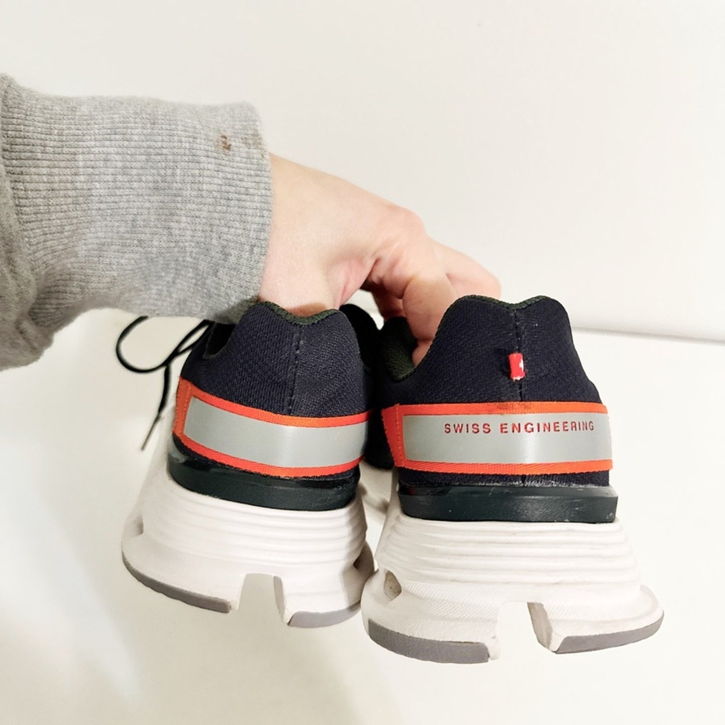 On Running Cloudnova black flame women’s 6.5