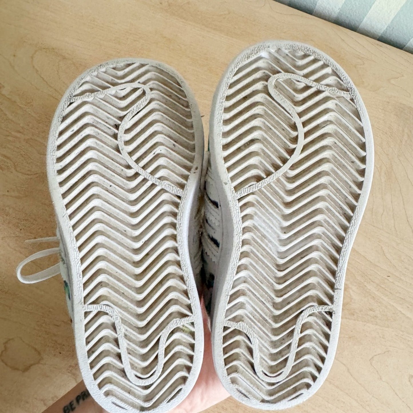 Adidas watercolor superstars size 7c