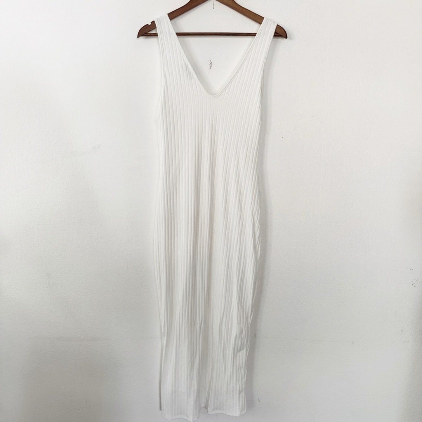 Vici White Ribbed Knit dress medium