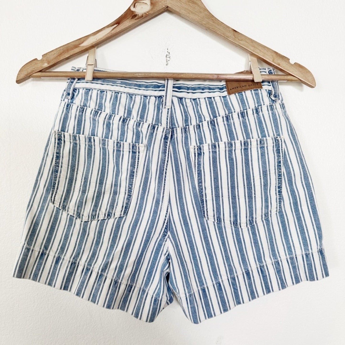 American Eagle Outfitters Blue and White Striped Jean Shorts size 0