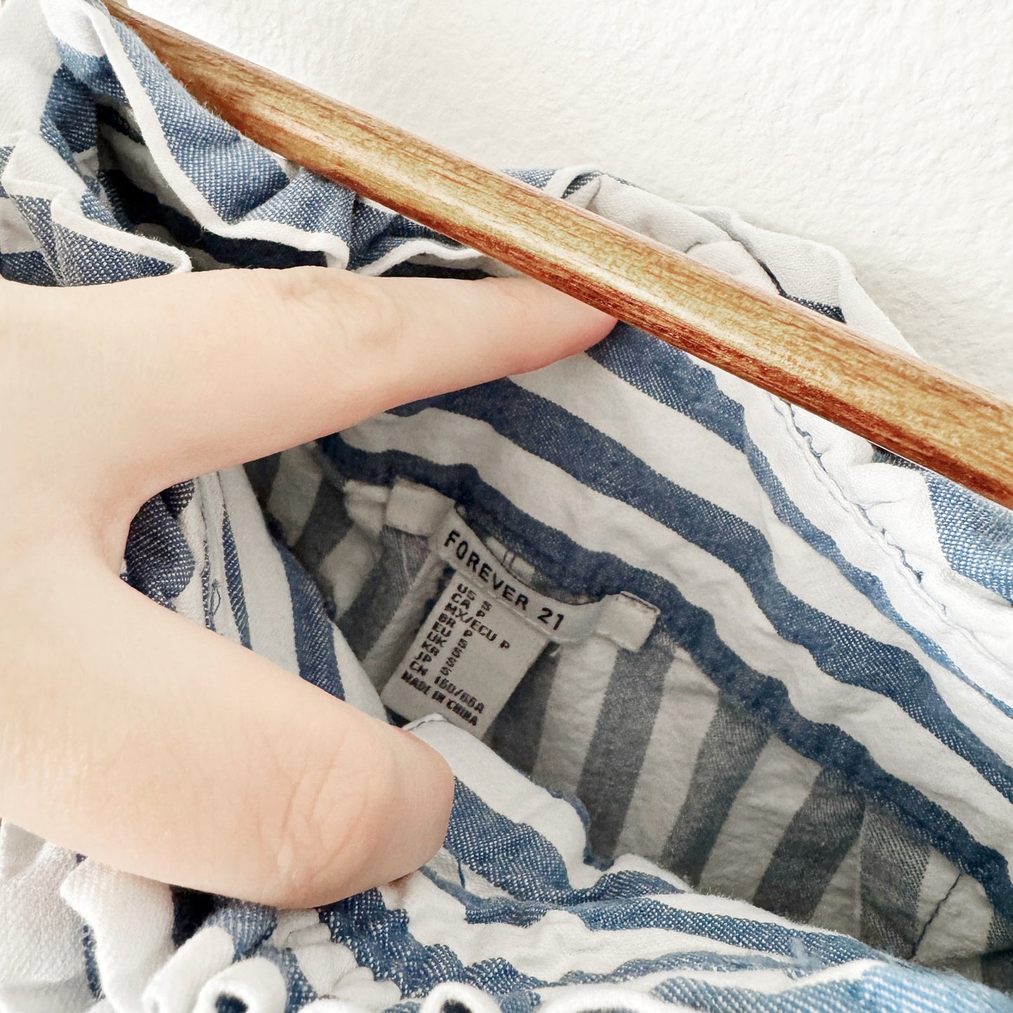 Forever 21 blue and white striped paper bag shorts small