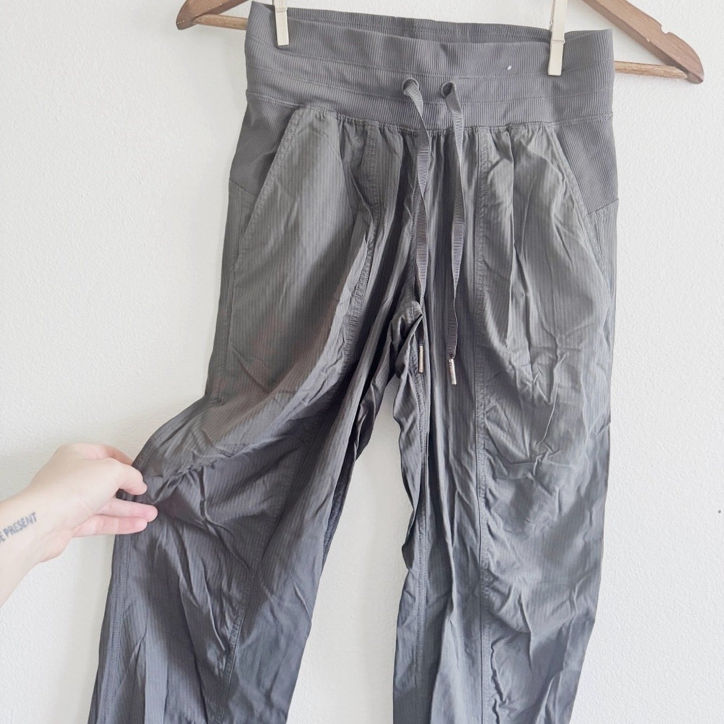 Lululemon grey running pants 0