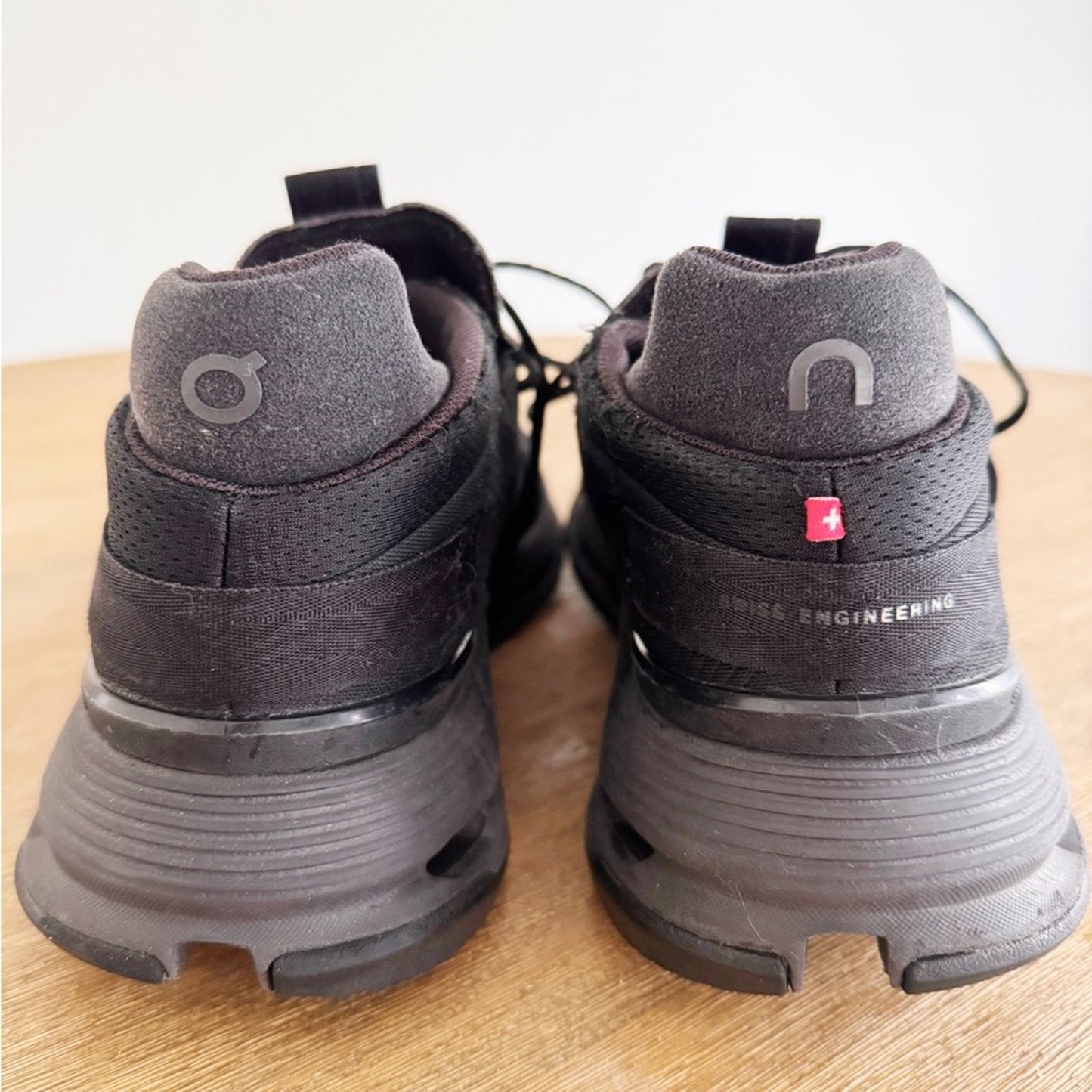 On Running Cloud Black Athletic Sneakers mens 7.5
