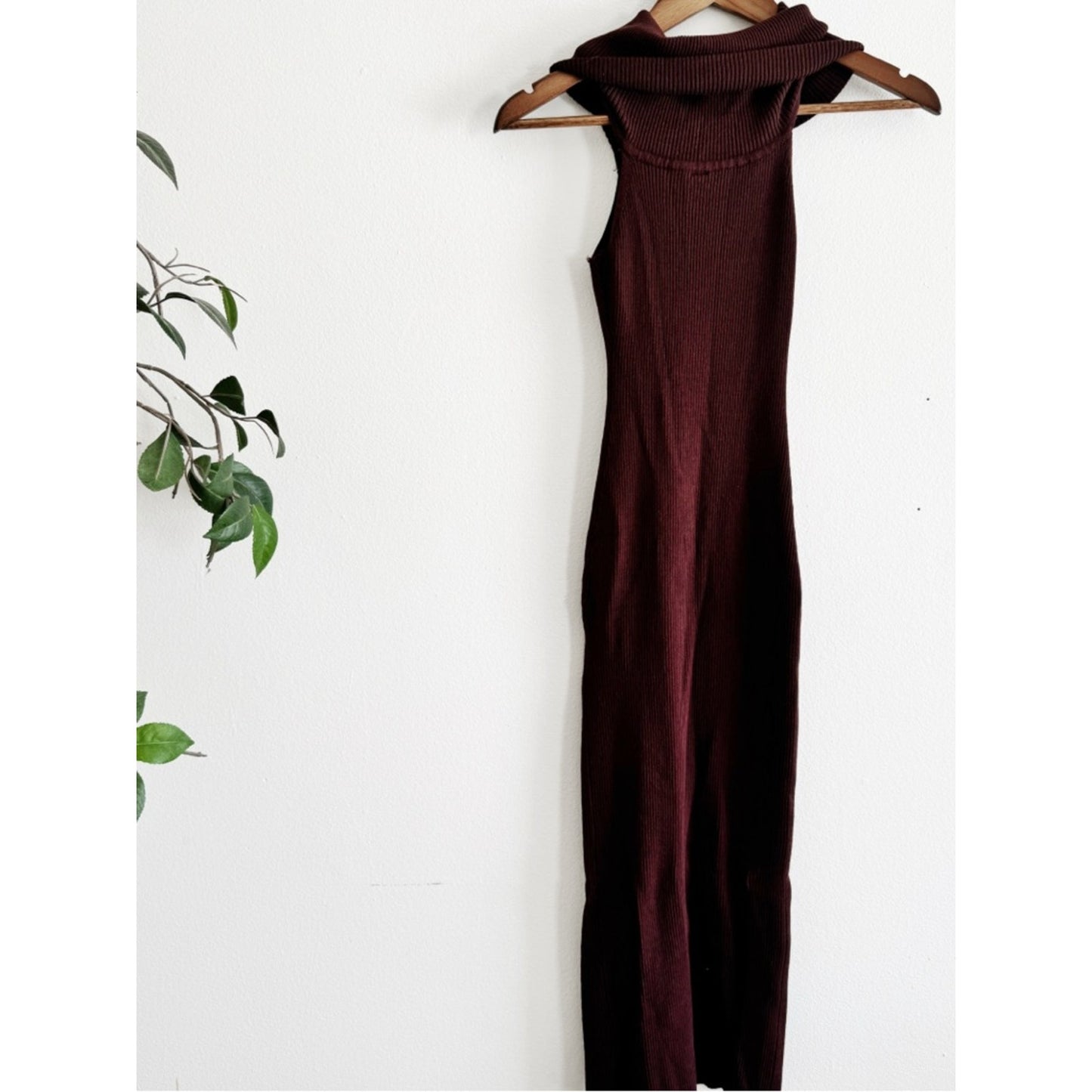 Windsor Brown Sleeveless Knit Turtleneck midi dress large