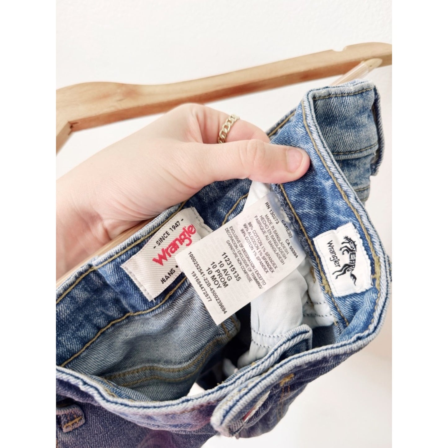 Wrangler Distressed Denim Jean Shorts - Blue size 10