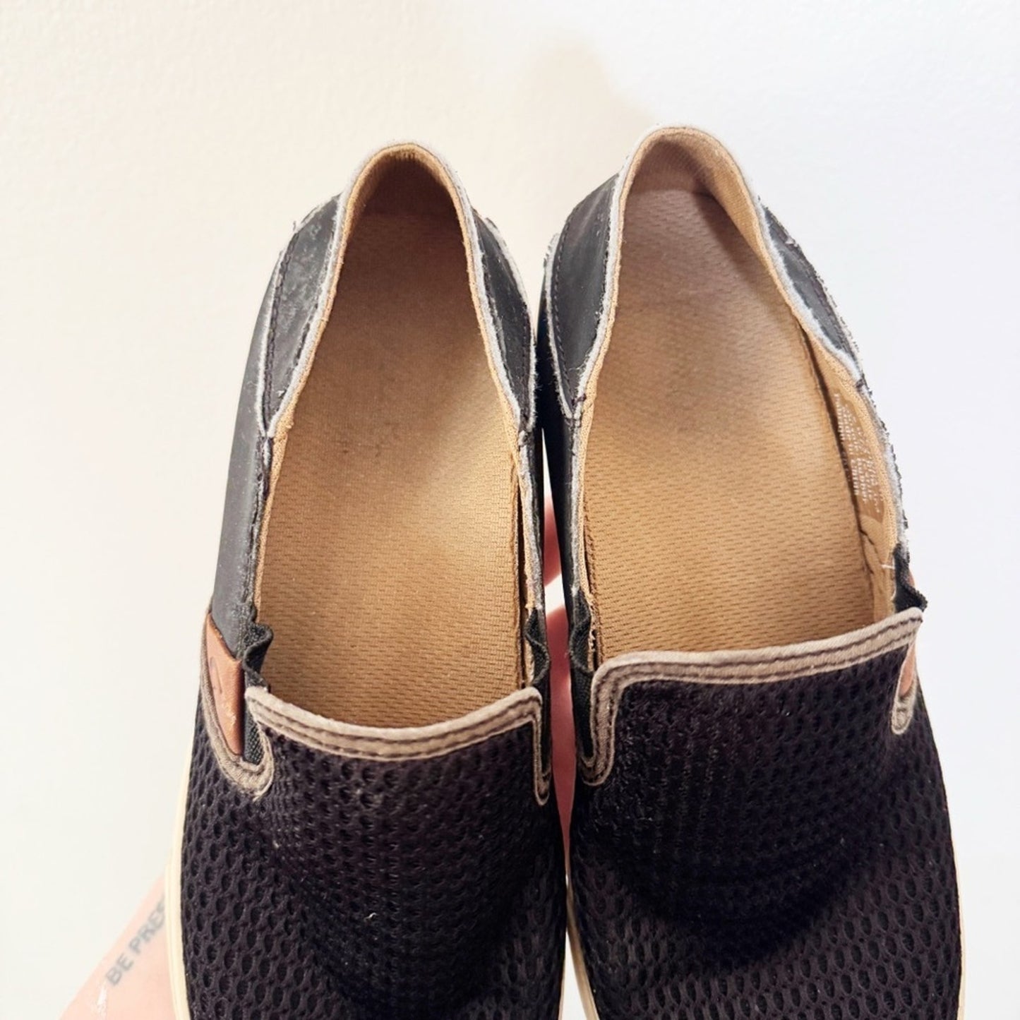 Olukai Pehuea Black slip ons 7.5 women’s