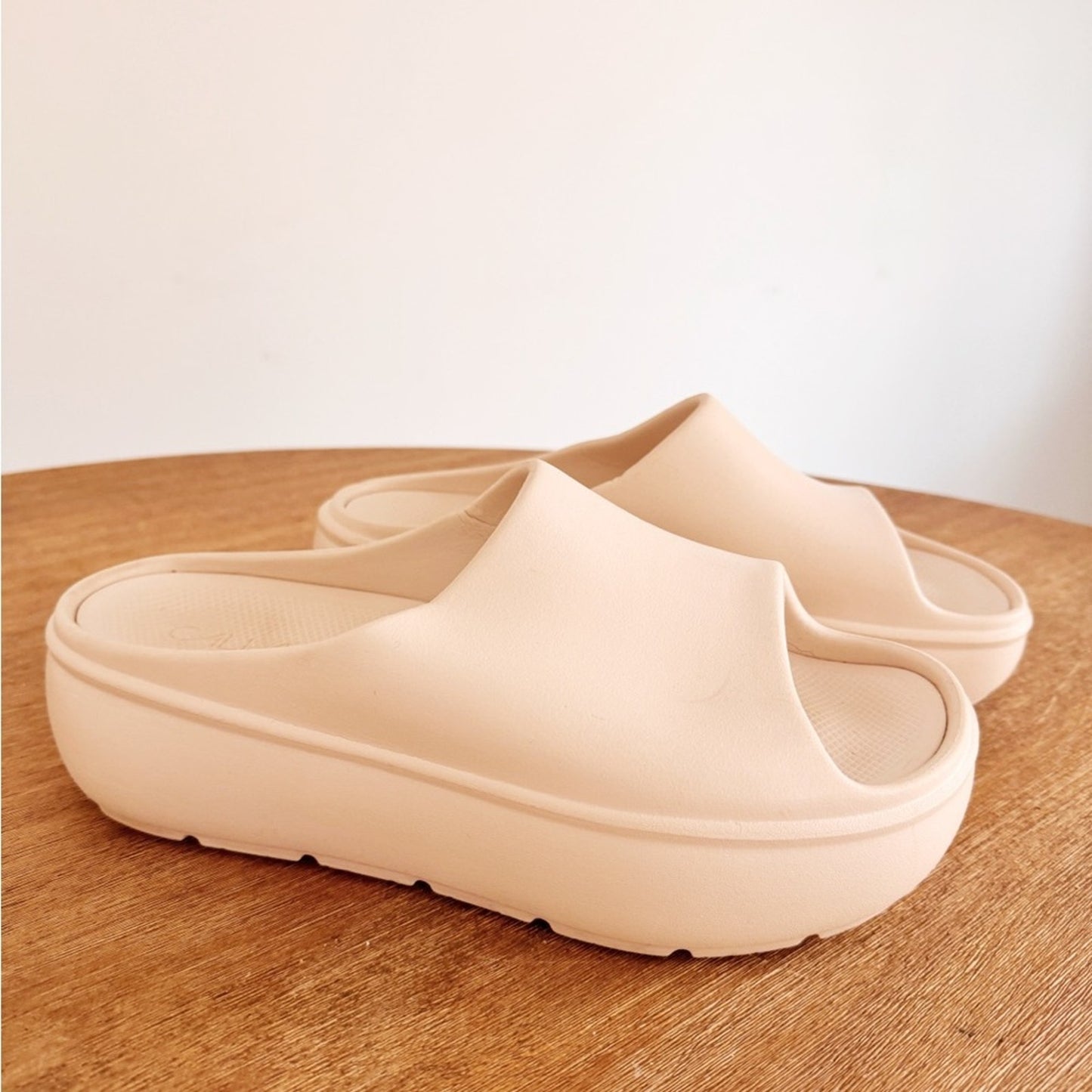 Calia Slide Platform Sandals in Light Beige Womens 10
