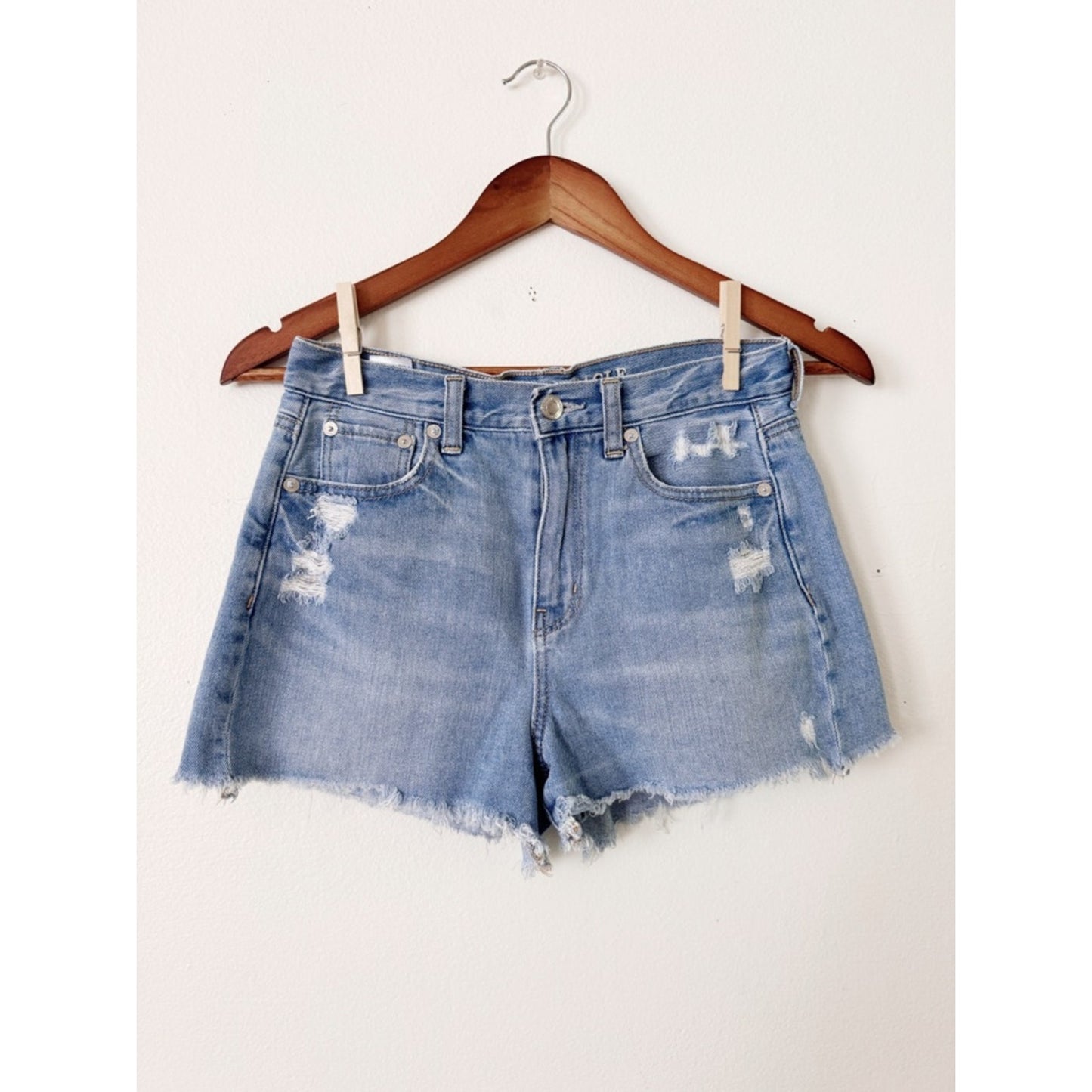 American Eagle Outfitters Y2K Light Blue Distressed Denim Shorts size 2