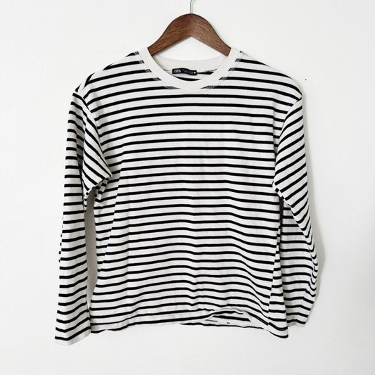 Zara Black and White Striped long sleeve small