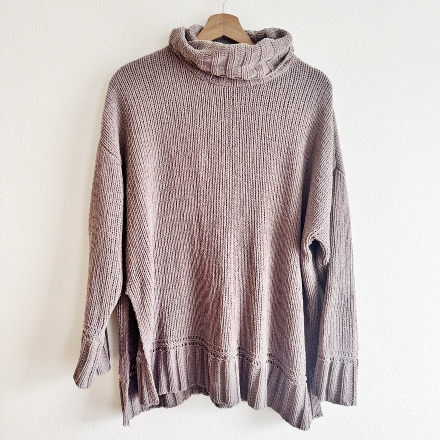 Aerie grey knit turtleneck sweater small