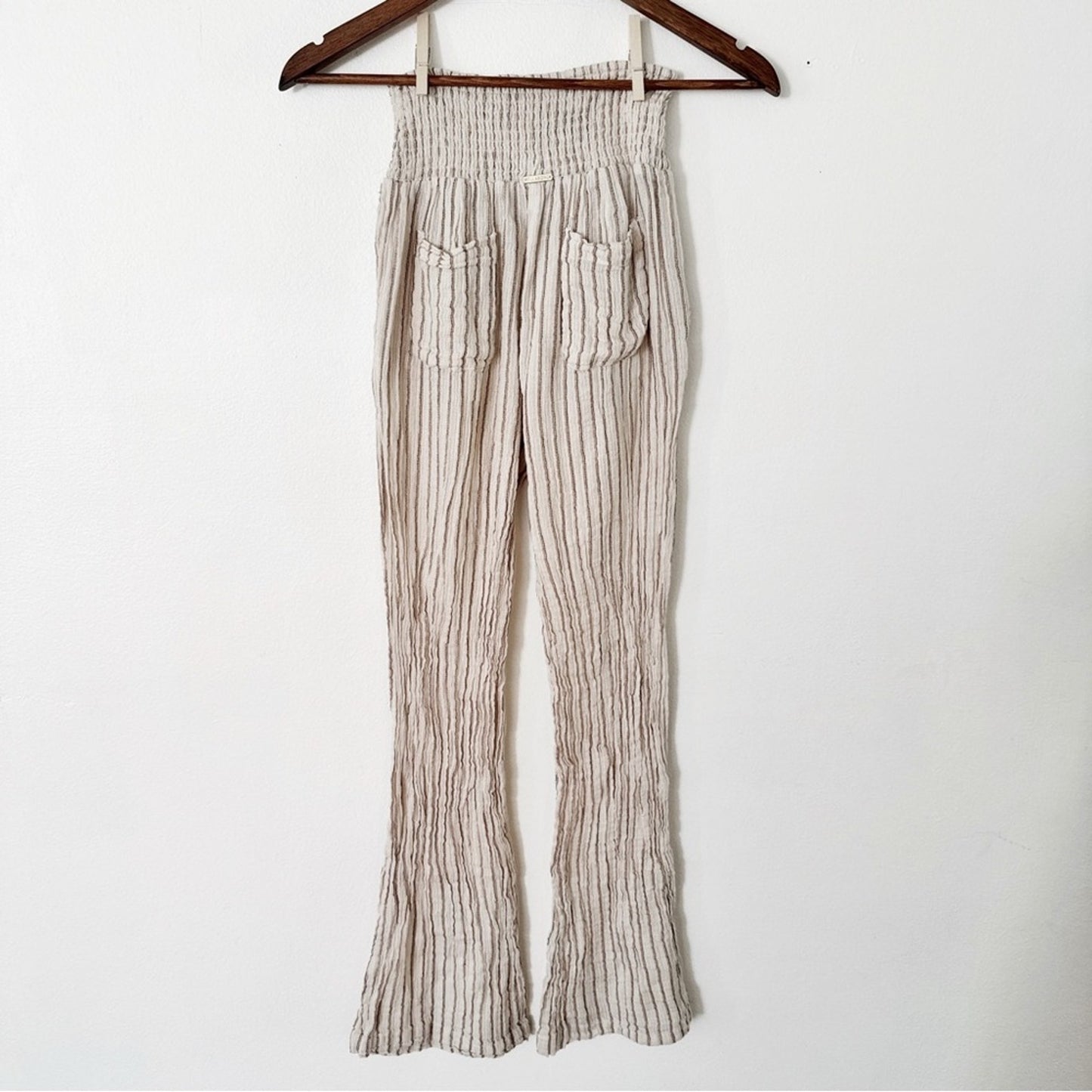 Billabong muslin lightweight flare pants small